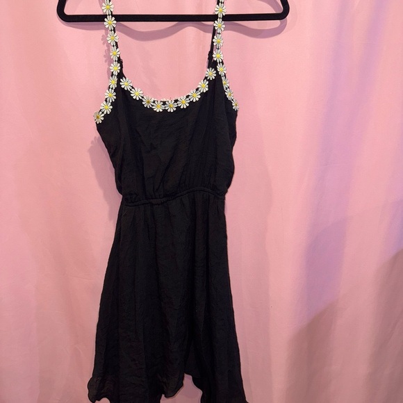 Black Sleeveless Dress with Floral Trim - Picture 5 of 6